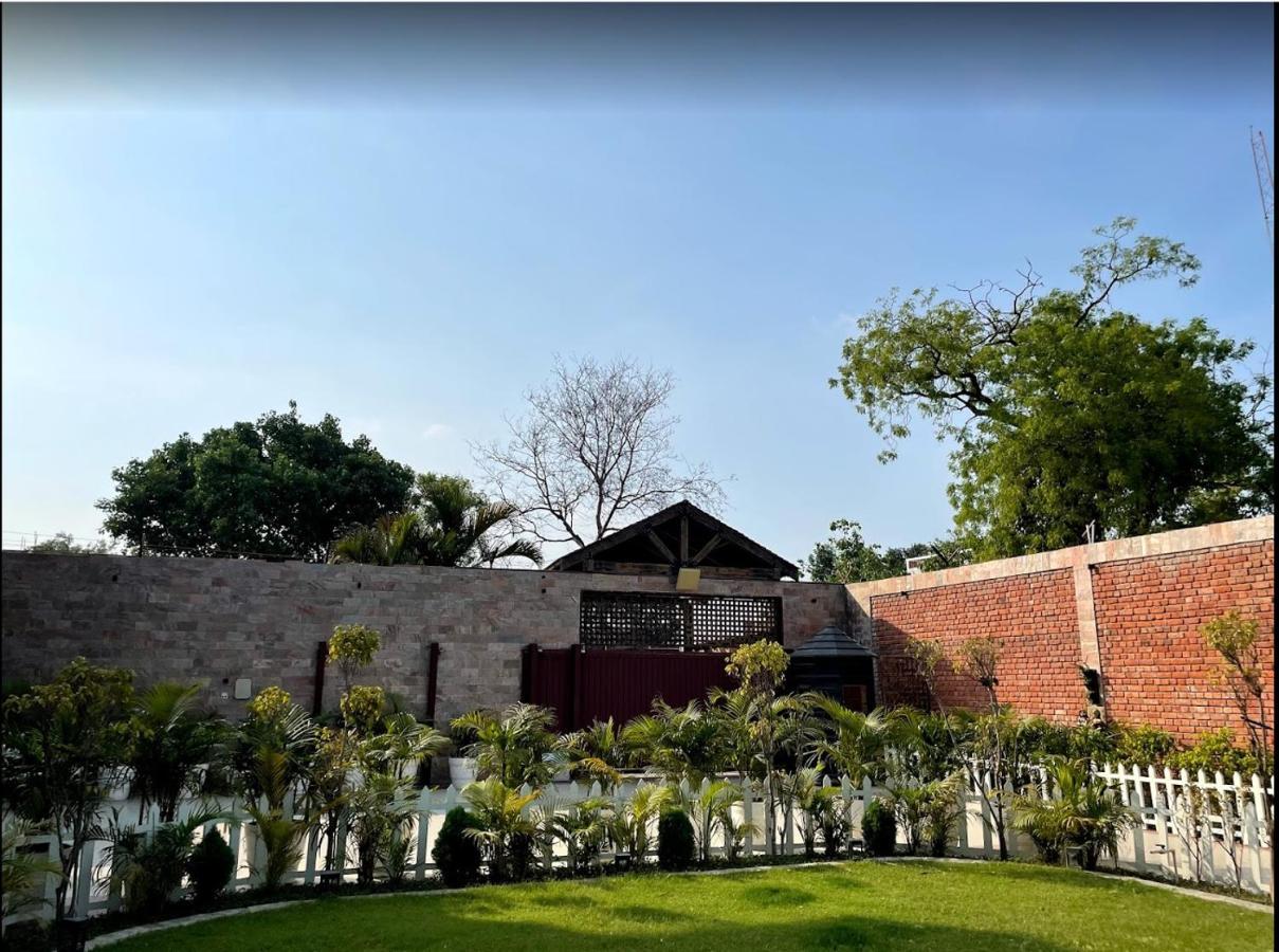 Yashmay Villa Club & Resort Gonda 外观 照片