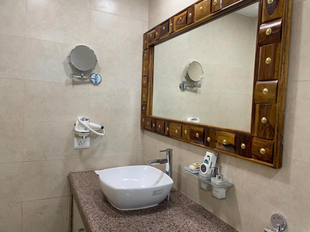 Yashmay Villa Club & Resort Gonda 外观 照片